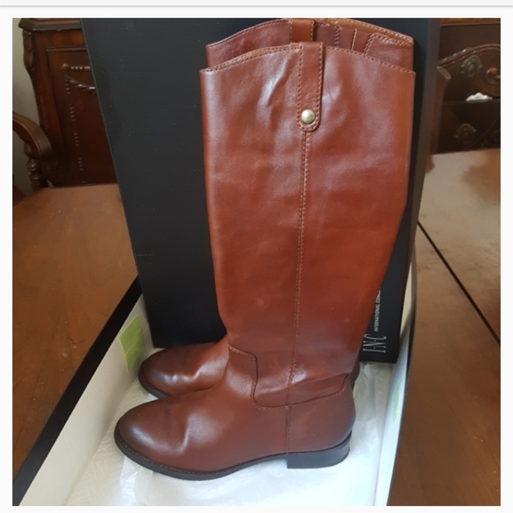 14:09- INC LEATHER RIDING BOOTS - Picture 5 of 8